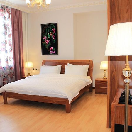Kok-Art Hotel Jalal-Abad Esterno foto