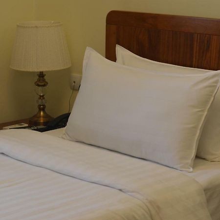 Kok-Art Hotel Jalal-Abad Esterno foto