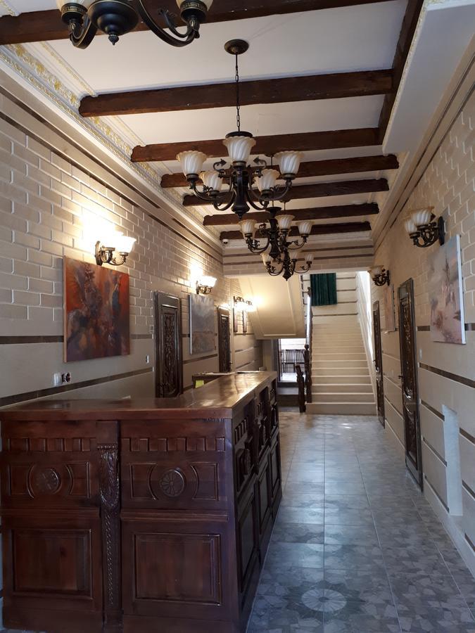Kok-Art Hotel Jalal-Abad Esterno foto