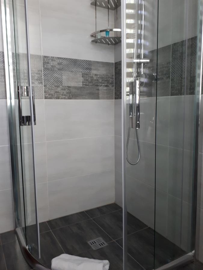 Kok-Art Hotel Jalal-Abad Esterno foto