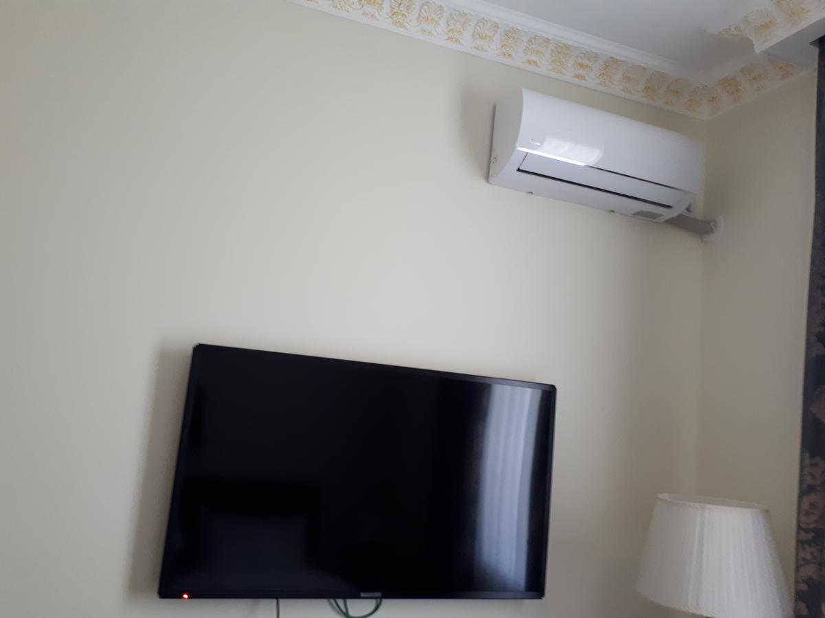 Kok-Art Hotel Jalal-Abad Esterno foto