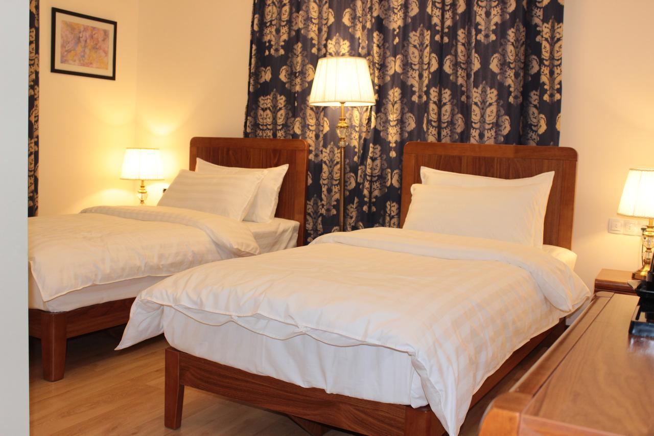 Kok-Art Hotel Jalal-Abad Esterno foto
