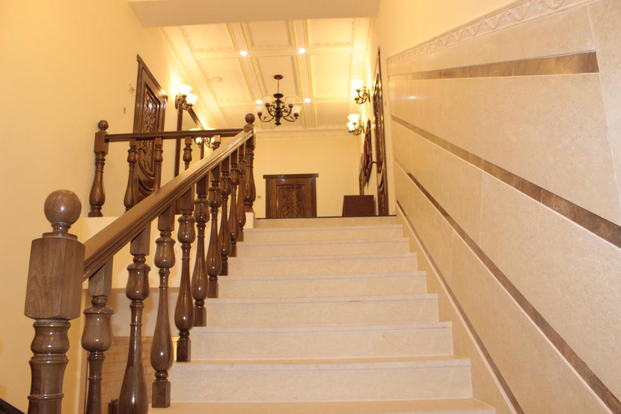 Kok-Art Hotel Jalal-Abad Esterno foto