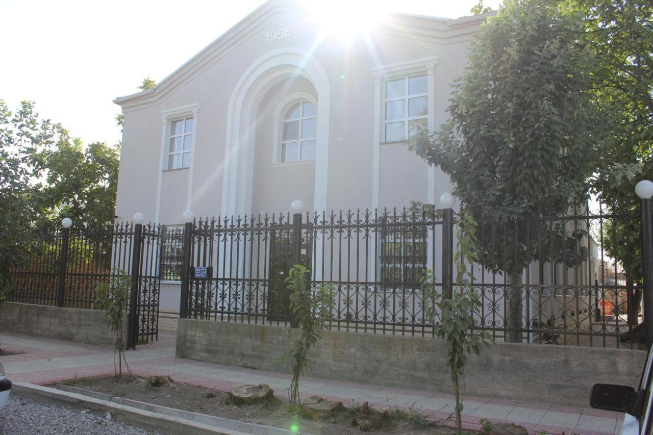Kok-Art Hotel Jalal-Abad Esterno foto