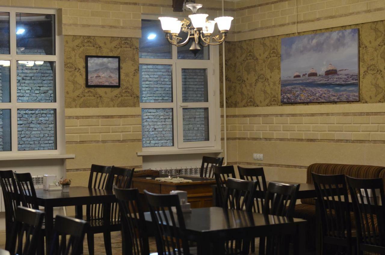 Kok-Art Hotel Jalal-Abad Esterno foto